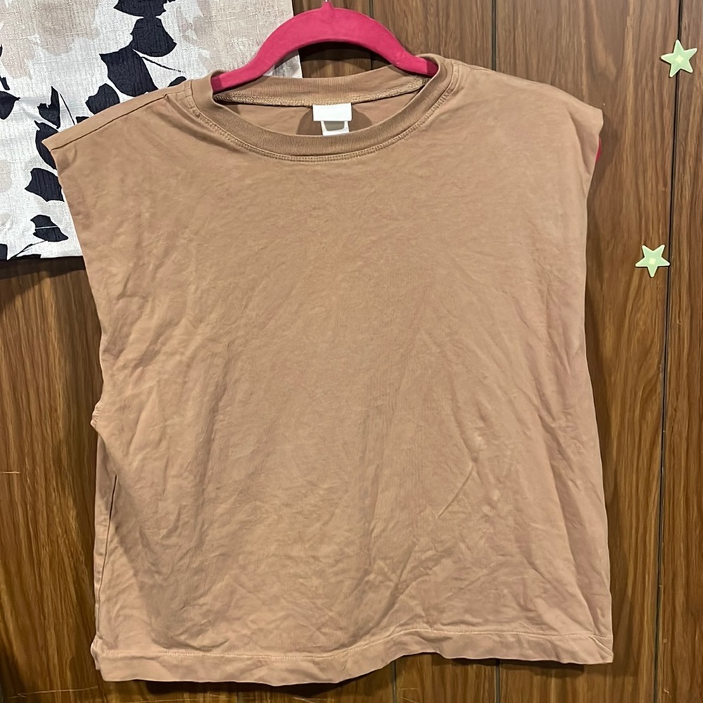 H&M sleeveless shirt